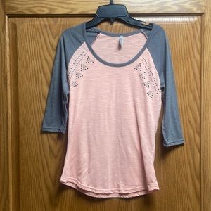 XS 3/4 sleeve top